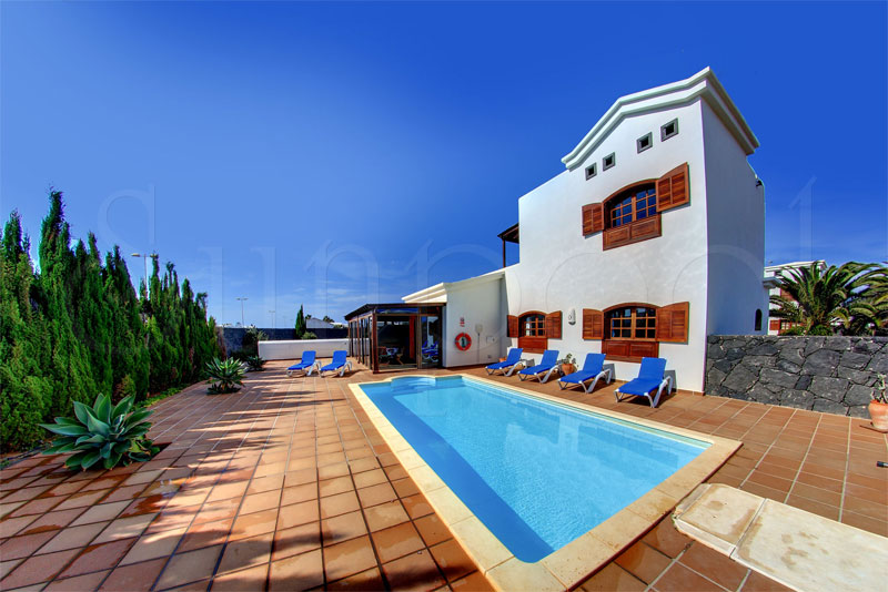 Villa Male - holiday villas lanzarote