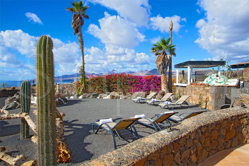 Villa Dafmir - villas to rent in lanzarote