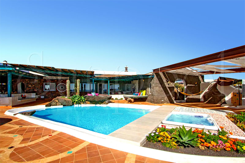 Villa Dafmir - private villas lanzarote