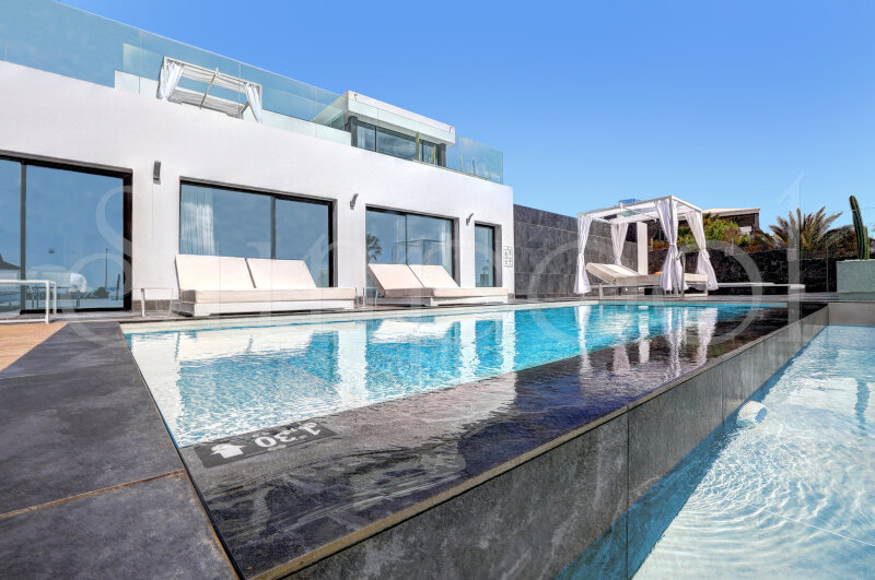 Villa Infinity - villas in lanzarote to rent