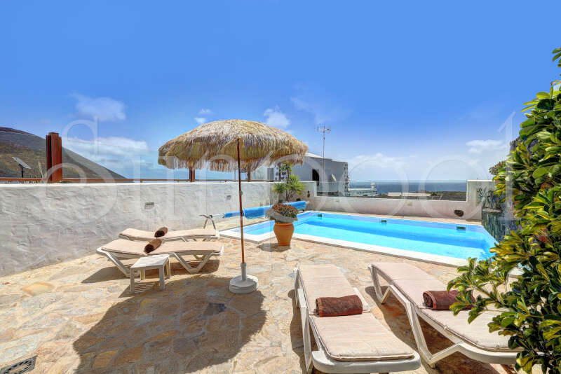 Casa Golondrina - private rentals in lanzarote