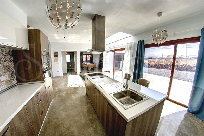 Download Interiors de la casa de platja For iPhone