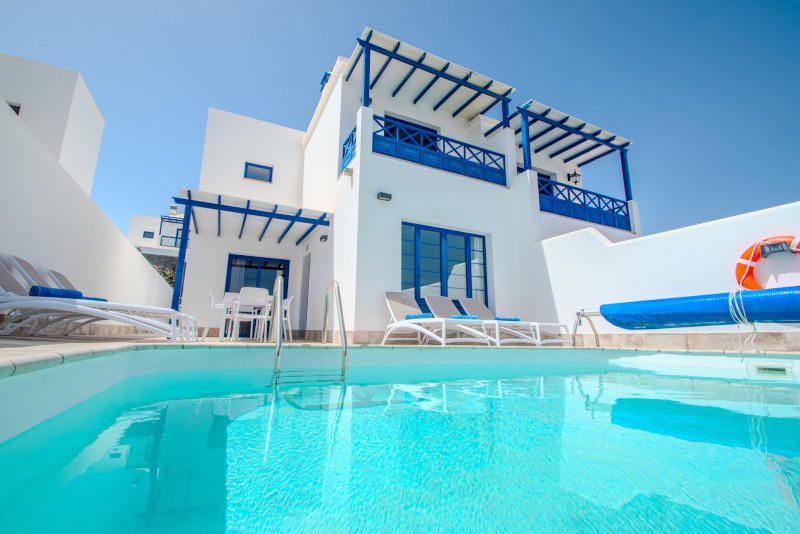 Villa Guatisea - lanzarote villa holidays